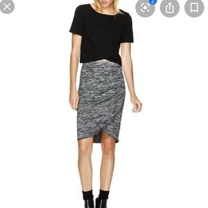 Aritzia Wilfred Skirt